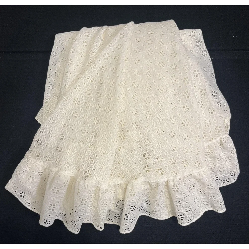 Round Lace Tablecloth White‎ Eyelet Ruffle Trim Floral Shabby Cottage Decor Chic